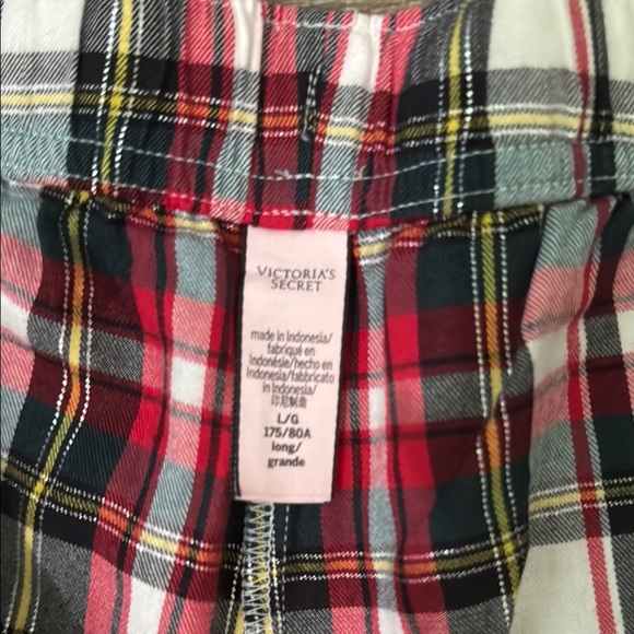 Victoria's Secret Red and Black Pajama Set for Cozy Nights - Picture 2 of 8